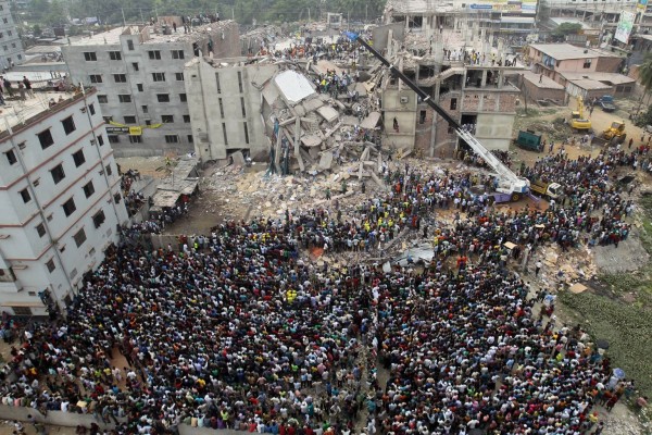 130424-bangladesh-building-collapse-01