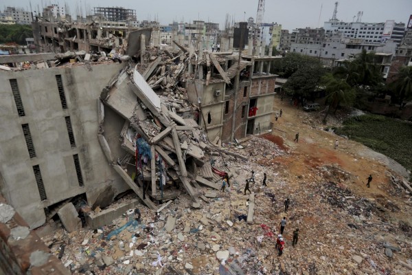 130427-bangladesh-building-collapse-03