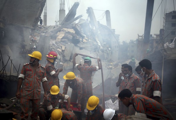 130429-bangladesh-building-collapse-01