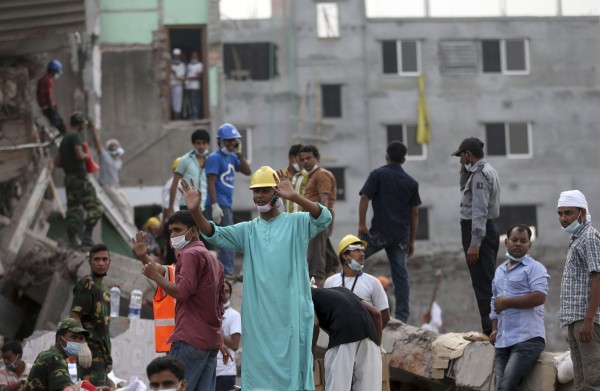 130430-bangladesh-building-collapse-06