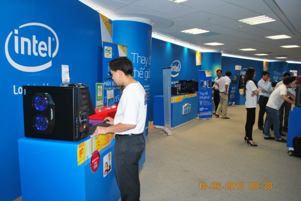 130618-intel-launch-haswell-hcm-009-2000