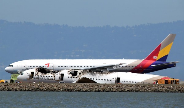 130706-asiana-airlines-crashed-sfo-01b