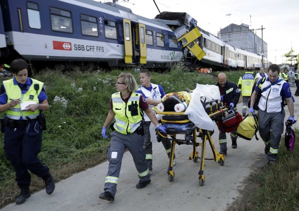 130729-Swiss trains collide-01