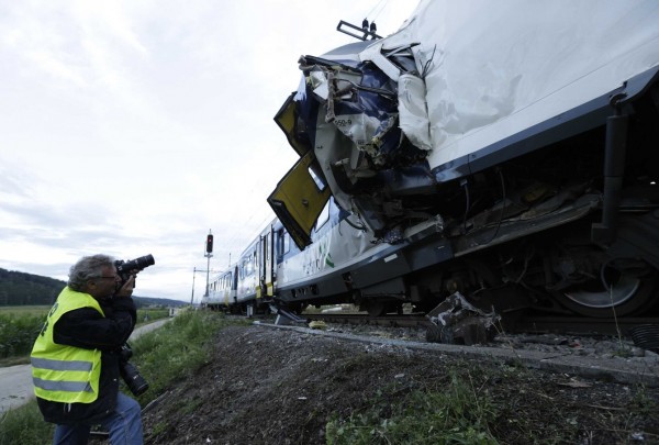 130729-Swiss trains collide-04
