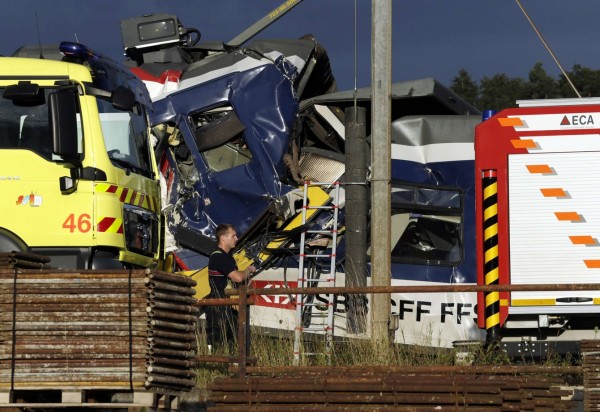 130729-Swiss trains collide-06