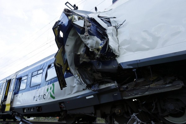 130729-Swiss trains collide-07