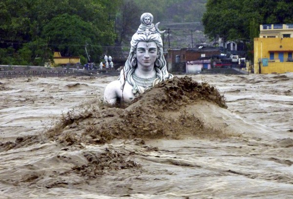 2013june-india-uttarakhand-flash-floods-06