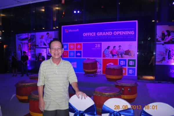 130828-php-microsoft-opening-new-office-hcm-05-2000