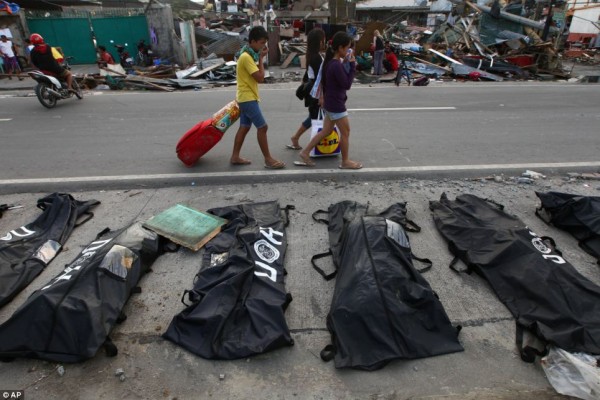 131113-philippines-typhoon-haiyan-tacloban-002