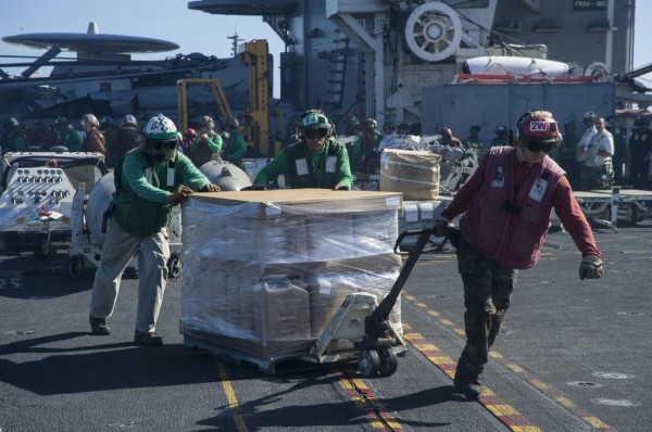131115-philippines-typhoon-haiyan-USS George Washington aircraft-carrier-05