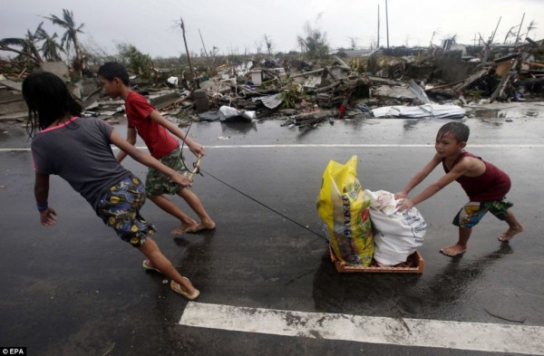 2013nov-philippines-typhoon-haiyan-tacloban