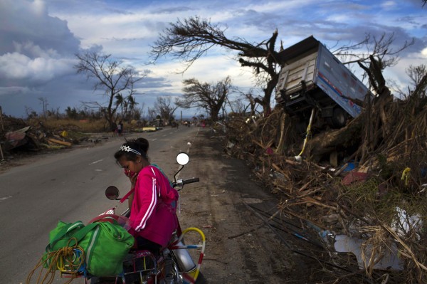 31-philippines-typhoon-haiyan-tacloban-131113