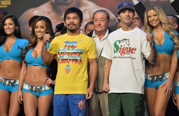 131123-philippines-pacquiao-boxer