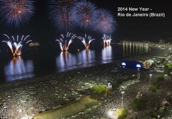 2014-new-year-fireworks-brazil-rio-de-janeiro-2