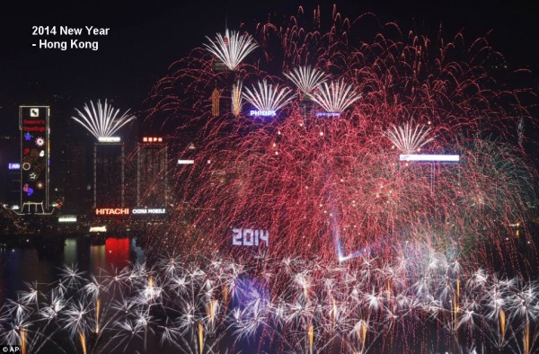 2014-new-year-fireworks-hongkong