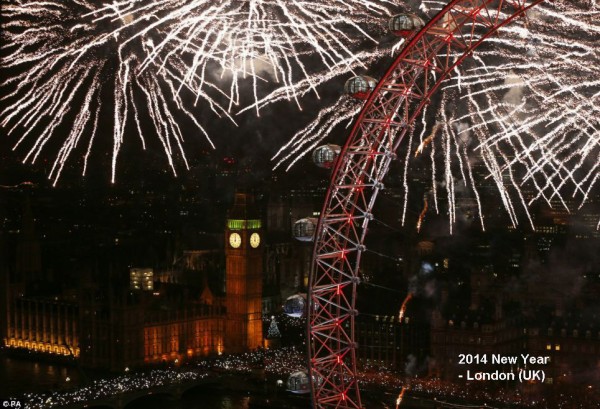 2014-new-year-fireworks-london-04