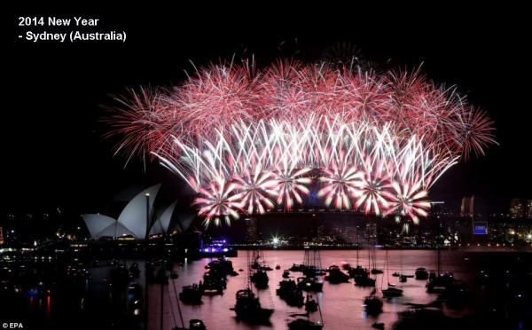2014-new-year-fireworks-sydney-3