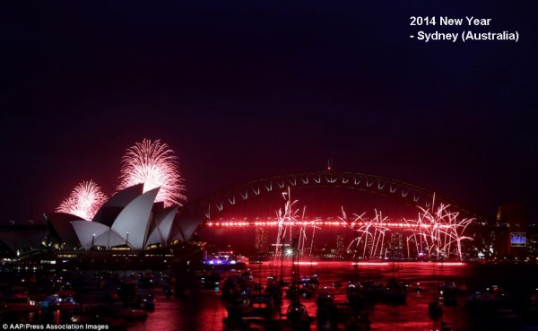2014-new-year-fireworks-sydney-4