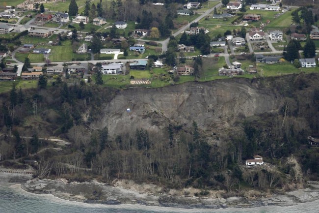 140322-landslide-washington-state-03
