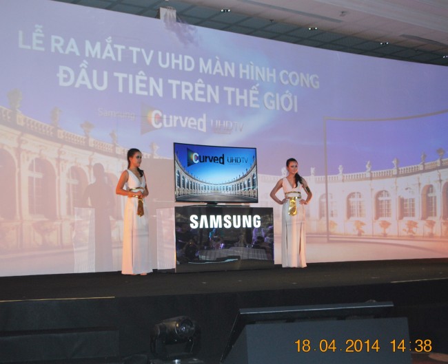 140418-phphuoc-samsung-curved-uhdtv-danang-100_resize