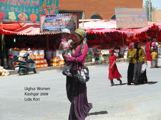 Uighur-women-06