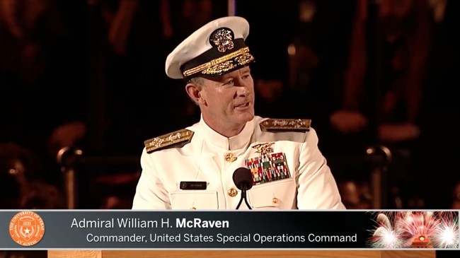 140520-Admiral Bill McRaven-in-UT-texas-02