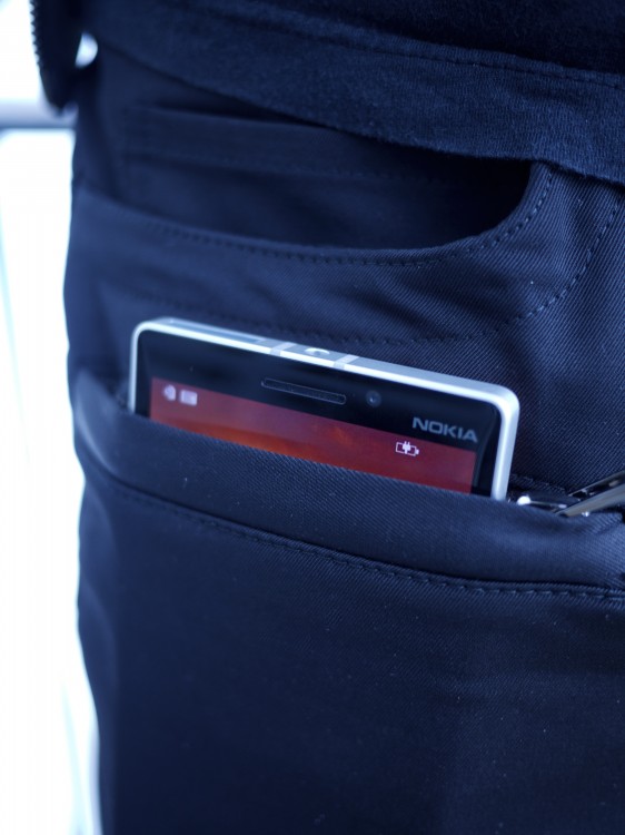 Wireless-charging-trousers-Adrien Sauvage
