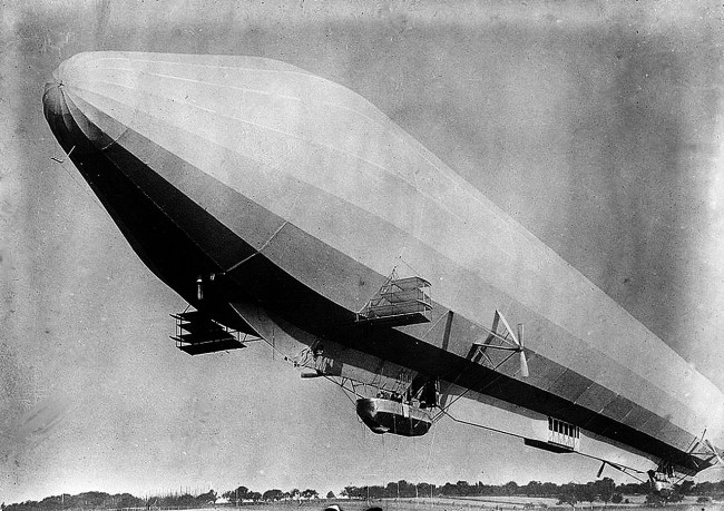 Zeppelin-LZ7_passenger-airship