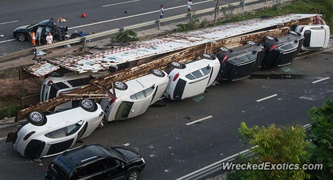 140720-truck-crash-in xiamon-china-03
