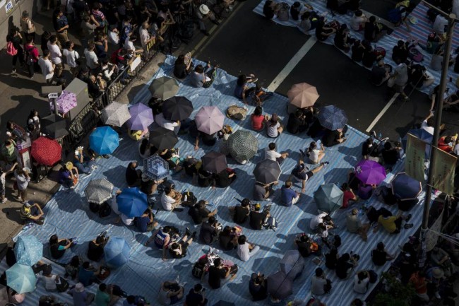 141001-hong kong umbrella protest-01