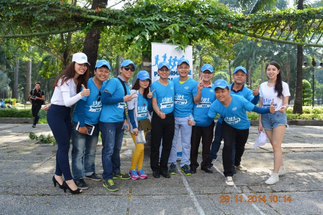 141129-phphuoc-intel-performance-race-hcm-020_resize