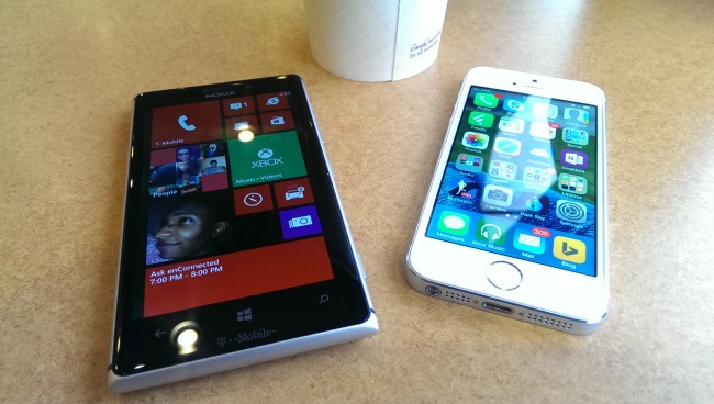 Apple-iPhone-5s-vs.-Nokia-Lumia-925-What-To-Buy-1