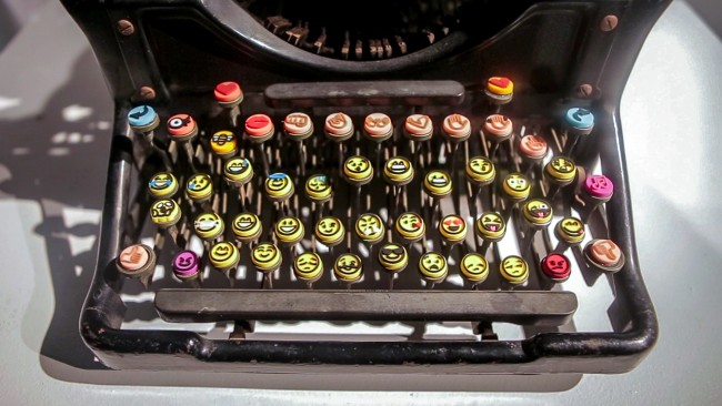 emoji-eyebeam-show