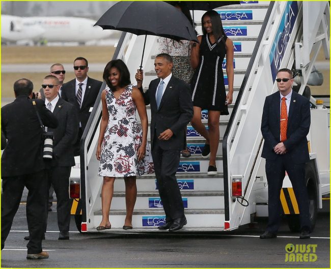 HAVANA, CUBA - MARCH 20:  First lady Michelle Obama, President Barack Obama, Malia Obama and Sasha Obama arrive at Jose Marti International Airport for a 48-hour visit on Airforce One March 20, 2016 in Havana, Cuba. Obama is the first President in nearly 90 years to visit Cuba, the last one being Calvin Coolidge.  (Photo by Joe Raedle/Getty Images)