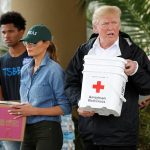 VIDEO: Ông bà Donald Trump trong lần thứ hai trở lại thăm nạn nhân siêu bão Harvey ở Texas