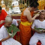 12 thầy trò đội bóng nhí Thái Lan vào chùa tu tập