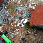 Indonesia lại tang thương vì sóng thần