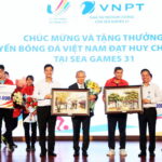 Tập đoàn VNPT trao thưởng 2 tỷ đồng cho đội tuyển bóng đá nam U23 và đội tuyển bóng đá nữ Việt Nam