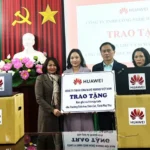 Huawei Việt Nam đưa công nghệ vào giáo dục đến các thầy trò vùng cao