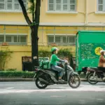 Tuần thứ tư liên tiếp, Grab Việt Nam hỗ trợ đối tác tài xế xe xăng và xe điện trong tình hình biến động giá xăng